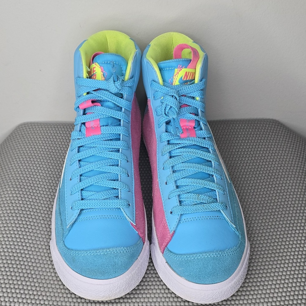 Youth 6.5 Nike Blazer Mid 77 GUC - Baltic Blue Pink Glow - Picture 2 of 9